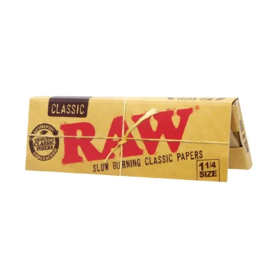 RAW | Classic 1 1/4in Rolling Papers